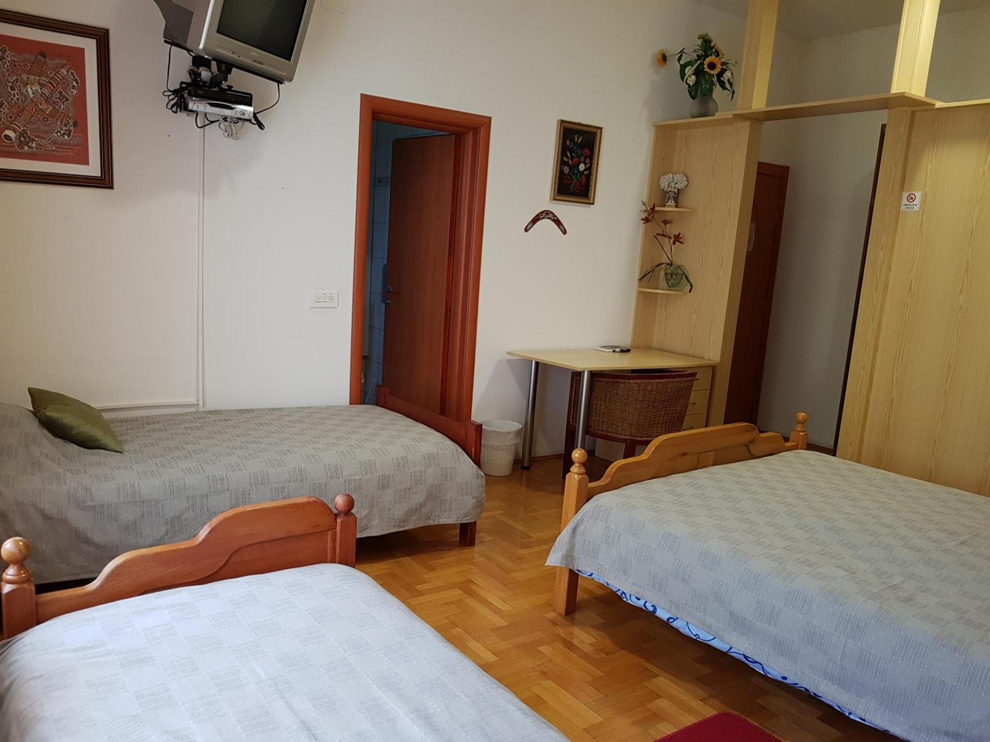 Prenociste Klas Hotell Pleternica Rom bilde